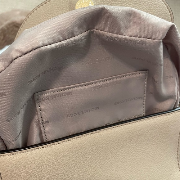 Michael Michael Kors - HALF DOME CROSSBODY - Picture 8 of 8